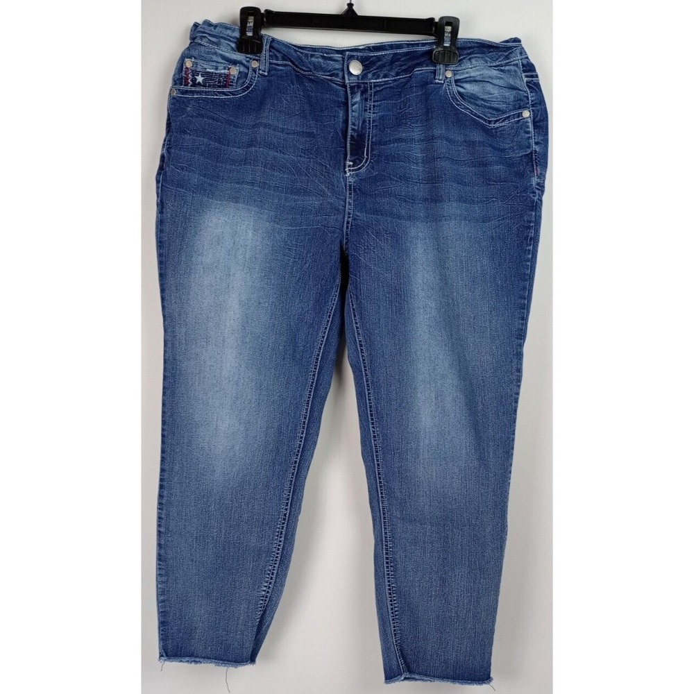 Avenue Denim Crop women's Size 16 Medium Blue Stretch Jeans USA Flag Pockets